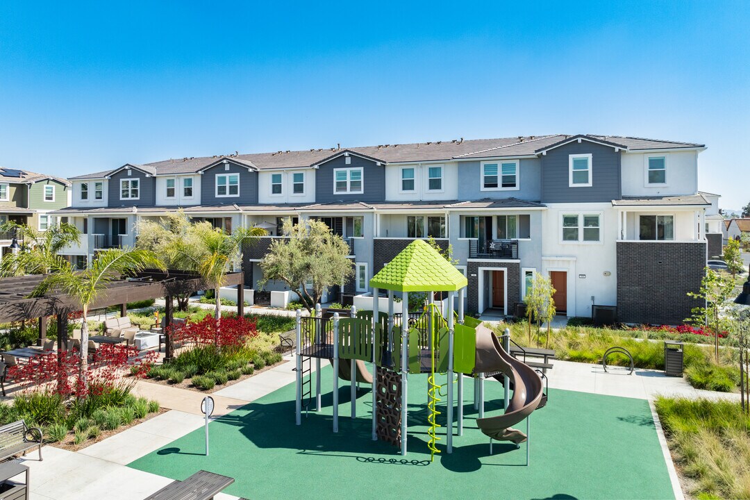 Valencia at Vincent Place in West Covina, CA - Building Photo