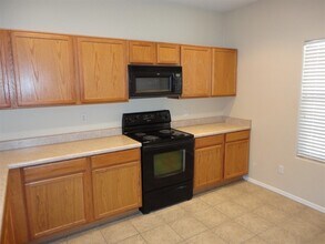 17254 N 184th Dr in Surprise, AZ - Building Photo - Building Photo