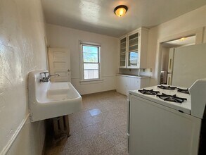 828 S Maple Ave in Green Bay, WI - Building Photo - Building Photo