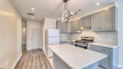 5201 Ventnor Ave in Ventnor City, NJ - Foto de edificio - Building Photo