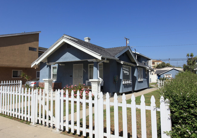 440 Coronado Ave in Long Beach, CA - Building Photo - Building Photo