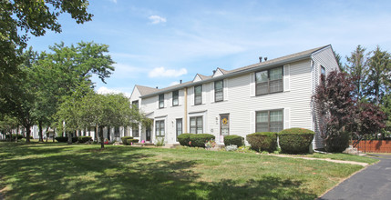 Cedar Hill Townhouses in Hilton, NY - Building Photo - Building Photo