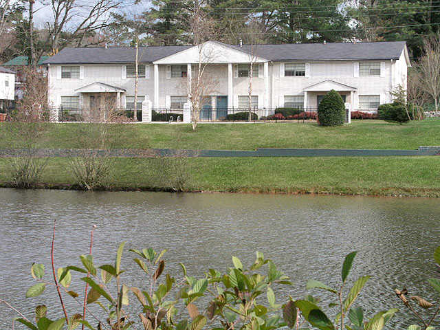 Cobblestone Apartments in Marietta, GA - Building Photo - Building Photo