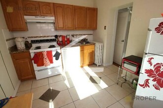 18 Euston St, Unit 4 in Brookline, MA - Foto de edificio - Building Photo