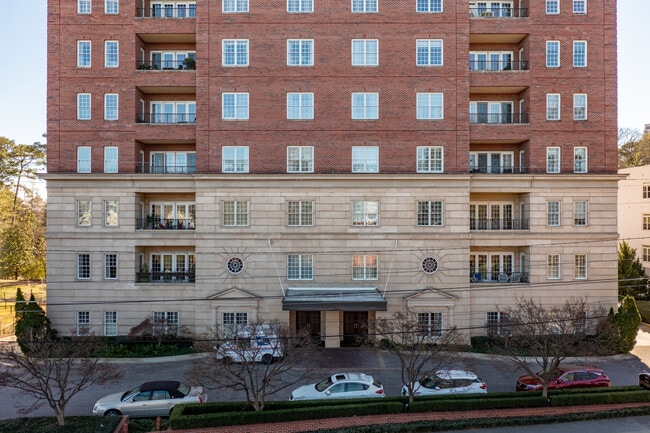 Winston Condominiums in Atlanta, GA - Building Photo - Building Photo
