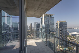 Allegro Towers in San Diego, CA - Building Photo - Interior Photo