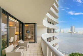 3000 Island Blvd, Unit 801 B in Aventura, FL - Foto de edificio - Building Photo