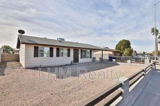 647 W Edgewood Ave in Mesa, AZ - Building Photo - Building Photo