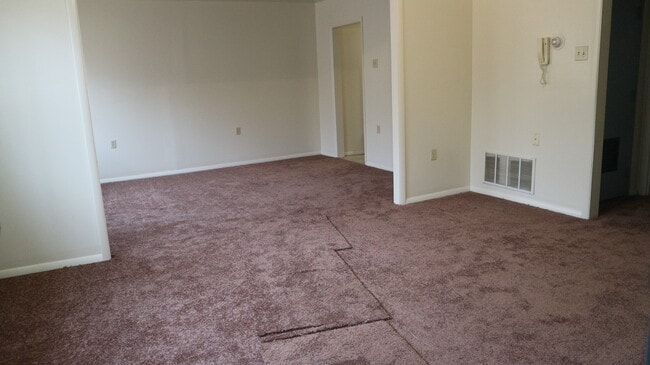 1503 Orthodox St, Unit 1st Floor in Philadelphia, PA - Foto de edificio - Building Photo
