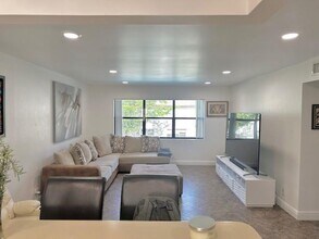 440 SE 2nd Ave in Deerfield Beach, FL - Building Photo - Building Photo