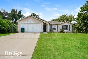 569 N Apache Cir in Deltona, FL - Building Photo