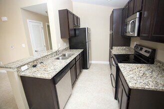 1702 Conservation Trl in Fort Walton Beach, FL - Building Photo - Building Photo