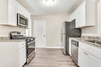2077 Rosewood Rd photo'