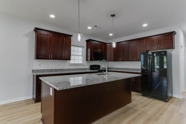 1436 W 39th St in Norfolk, VA - Building Photo - Building Photo