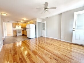 1925 S Bancroft St, Unit 2nd floor in Philadelphia, PA - Building Photo - Building Photo