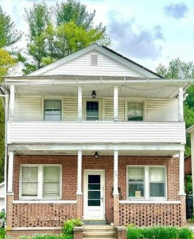 261 Hillside Ave