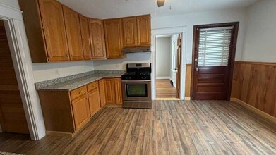 108 Parsons St, Unit 1 in Easthampton, MA - Building Photo - Building Photo