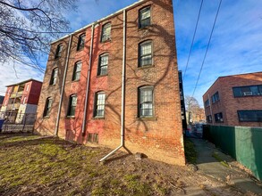 26-28 Lawrence St in Hartford, CT - Building Photo - Building Photo