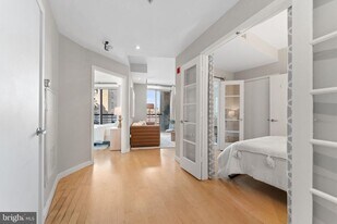 1300 13th St NW in Washington, DC - Building Photo
