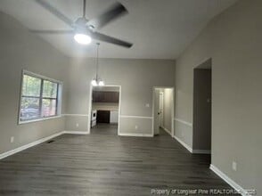 3545 Torbay Dr in Fayetteville, NC - Foto de edificio - Building Photo