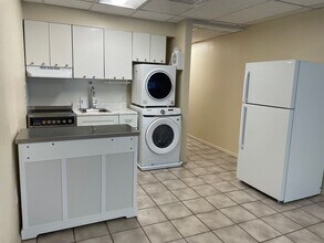 5712 Padre Blvd in South Padre Island, TX - Foto de edificio - Building Photo