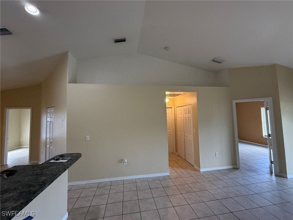 3617 Skyline Blvd in Cape Coral, FL - Building Photo