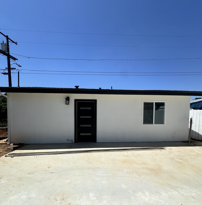 685 N Hickory St, Unit #2 in Escondido, CA - Building Photo