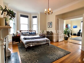 49 Burroughs St in Boston, MA - Building Photo - Building Photo