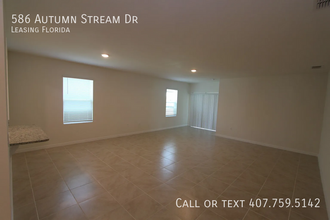 586 Autumn Stream Dr in Auburndale, FL - Building Photo - Building Photo