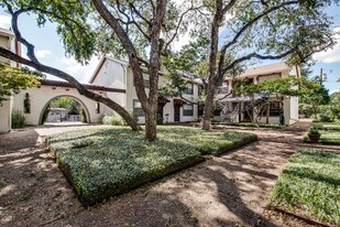 4214 Rawlins St, Unit 116 in Dallas, TX - Building Photo