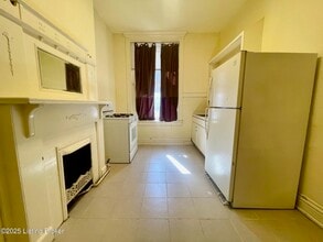 502 Belgravia Ct in Louisville, KY - Building Photo - Building Photo