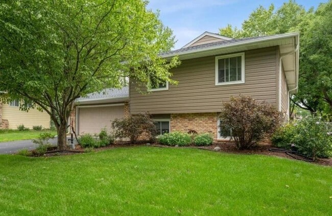 property at 10414 Valley Forge Ln N