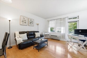 4 CONSTELLATION Pl in Jersey City, NJ - Building Photo - Building Photo