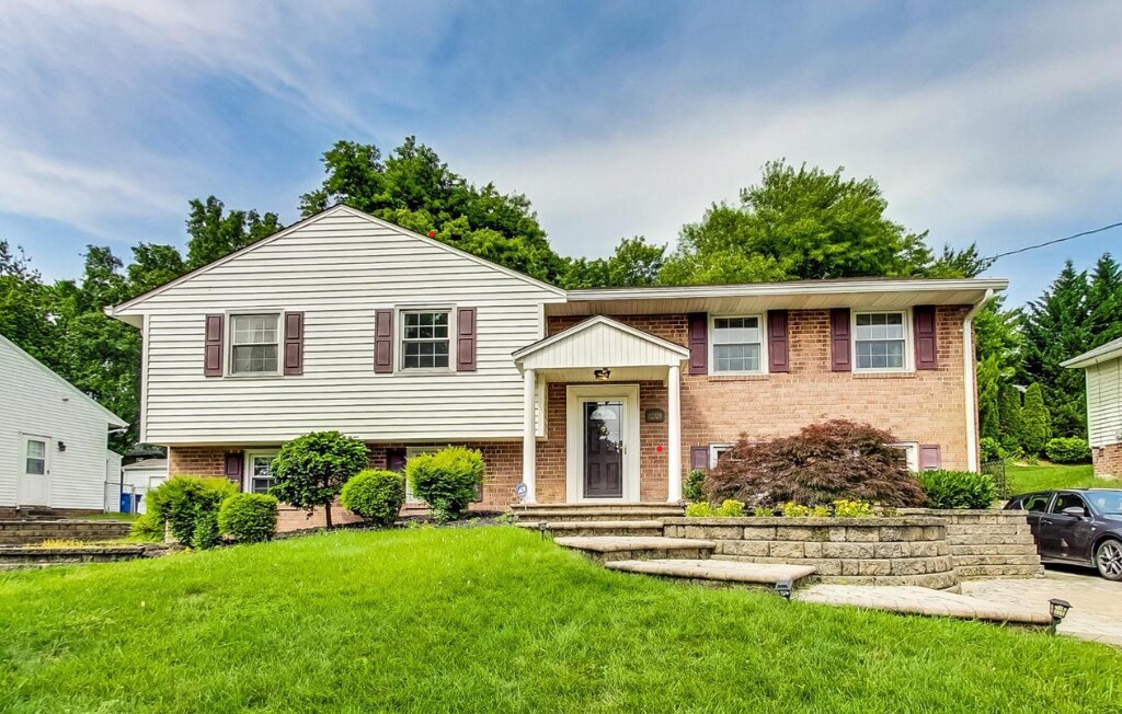 12328 Pretoria Dr in Silver Spring, MD - Building Photo
