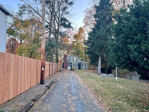 863 Wolcott Ave in Beacon, NY - Building Photo - Building Photo
