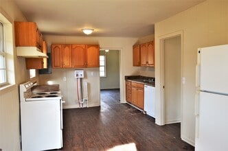 874 Carrollton Vila Rica Hwy in Villa Rica, GA - Building Photo - Building Photo