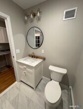 34 Center St in Bristol, CT - Building Photo - Building Photo