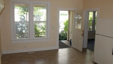 1409 Iron St in Bellingham, WA - Building Photo - Building Photo