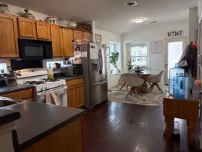 5193 Hartson in Kyle, TX - Building Photo - Building Photo
