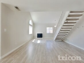 254 Voyager Dr in Vallejo, CA - Foto de edificio - Building Photo