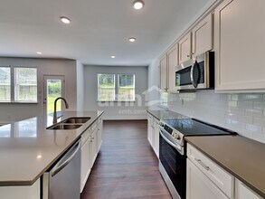 5046 Pebble Bridge Wy in Auburn, GA - Foto de edificio - Building Photo