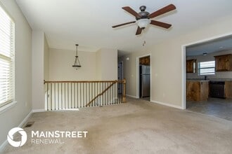 19122 Corbyn Ln in Smithville, MO - Building Photo - Building Photo