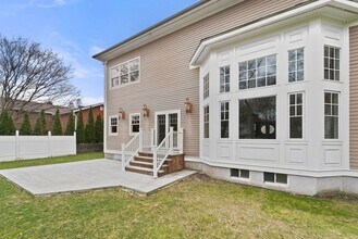 75 Woodfall Rd in Belmont, MA - Building Photo - Building Photo