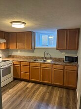 501 W Columbia Ter, Unit Unit 3 in Peoria, IL - Building Photo - Building Photo