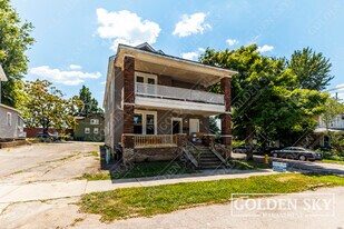 823 W Main St in Muncie, IN - Building Photo