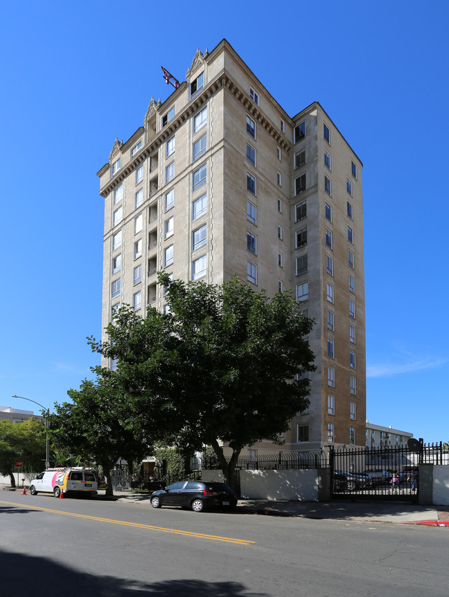 The Fontenoy in Los Angeles, CA - Building Photo - Building Photo