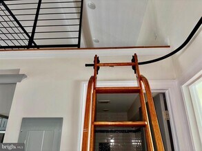 6607 Ridge Ave in Philadelphia, PA - Building Photo - Building Photo