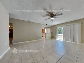 907 Lakemont Dr in Valrico, FL - Building Photo - Building Photo