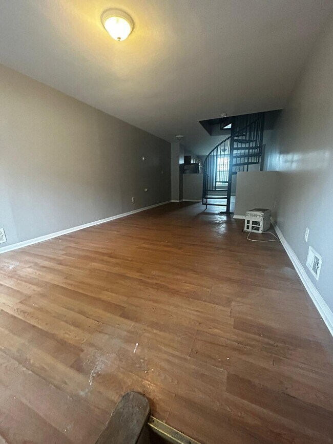 714 N Milton Ave photo'