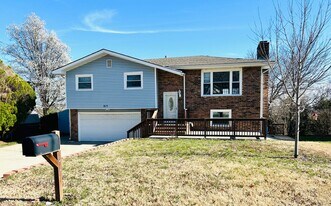 617 Rockledge Dr in Junction City, KS - Building Photo